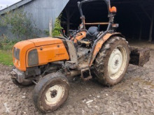 Zemědělský traktor Renault použitý