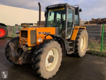 Zemědělský traktor Renault použitý