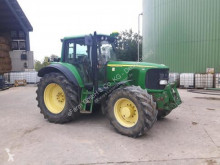 Tractor agrícola John Deere usado
