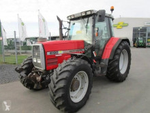 Tractor agrícola Massey Ferguson usado