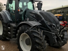 Tractor agrícola Valtra usado