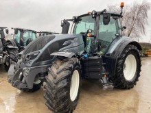 Tractor agrícola Valtra usado