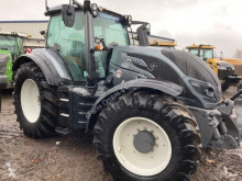 Tractor agrícola Valtra usado