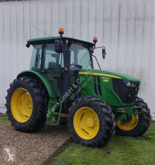 Tractor agrícola John Deere usado