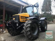 Trattore agricolo JCB usato