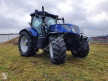 New Holland farm tractor T7.230 AC