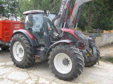 Tractor agrícola Valtra