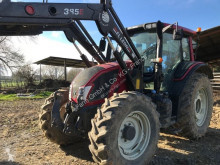 Mezőgazdasági traktor Valtra használt