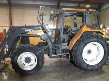 Zemědělský traktor Renault použitý