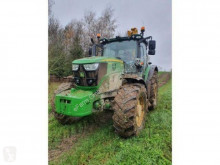 Tractor agrícola John Deere usado