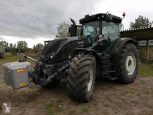 Mezőgazdasági traktor Valtra használt