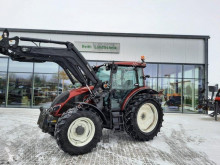 Mezőgazdasági traktor Valtra használt