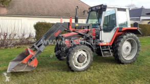 Trattore agricolo Massey Ferguson