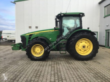 Tractor agrícola John Deere usado