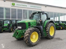 Tractor agrícola John Deere usado