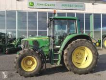 Trattore agricolo John Deere usato
