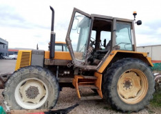 Tracteur agricole Renault 113-14