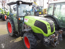 Tractor agrícola Claas Nexos usado