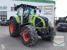 Tractor agrícola Claas Axion 830