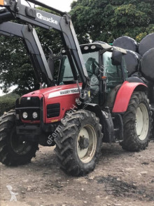 Tractor agrícola Massey Ferguson usado