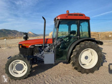 Tracteur ancien New Holland TN90 F