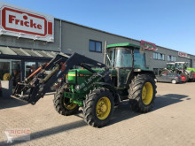 Tractor agrícola John Deere 3040 usado