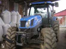 Tractor agrícola New Holland usado
