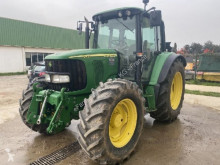Tractor agrícola John Deere usado