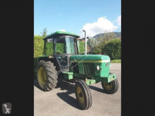Tractor agrícola John Deere usado
