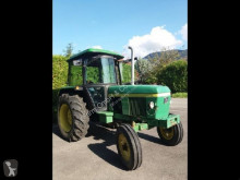 Tractor agrícola John Deere usado