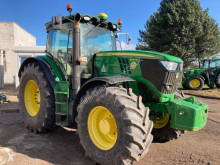 Tractor agrícola John Deere usado