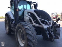 Tractor agrícola Valtra usado