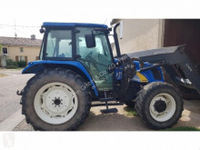 Tractor agrícola New Holland usado