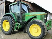 Tracteur agricole John Deere 6900
