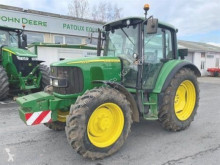 Tractor agrícola John Deere usado