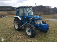 Tractor agrícola Ford usado