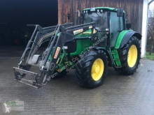 Tractor agrícola John Deere usado