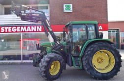 Tractor agrícola John Deere usado