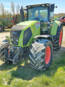 Tracteur agricole Claas AXION 820 CIS