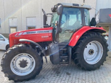 Tractor agrícola Massey Ferguson usado