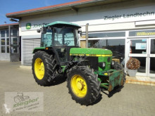 Trattore agricolo John Deere usato