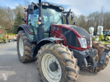 Tractor agrícola Valtra usado