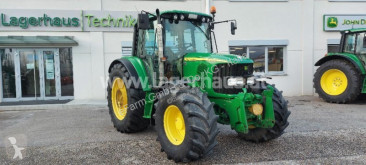 Trattore agricolo John Deere usato
