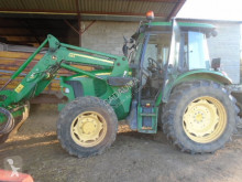 Tractor agrícola John Deere 5720 usado