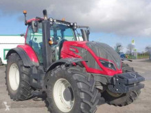 Tractor agrícola Valtra usado