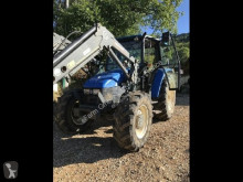 Lantbrukstraktor New Holland begagnad