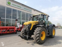 Trattore agricolo JCB usato