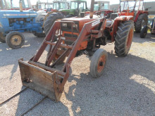 Tractor agrícola Universal UTB550 usado