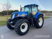 Mezőgazdasági traktor New Holland használt