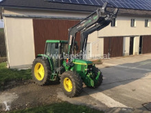 Trattore agricolo John Deere usato